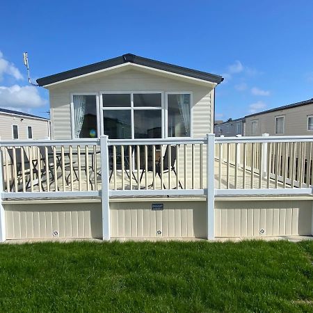 Palm Grove 181- Golden Palm - Pet Friendly, Wifi, Central Heating, Bed Linen - Meadow Lakes Caravan & Lodge Hire Чапел-Сент-Леонардс Экстерьер фото