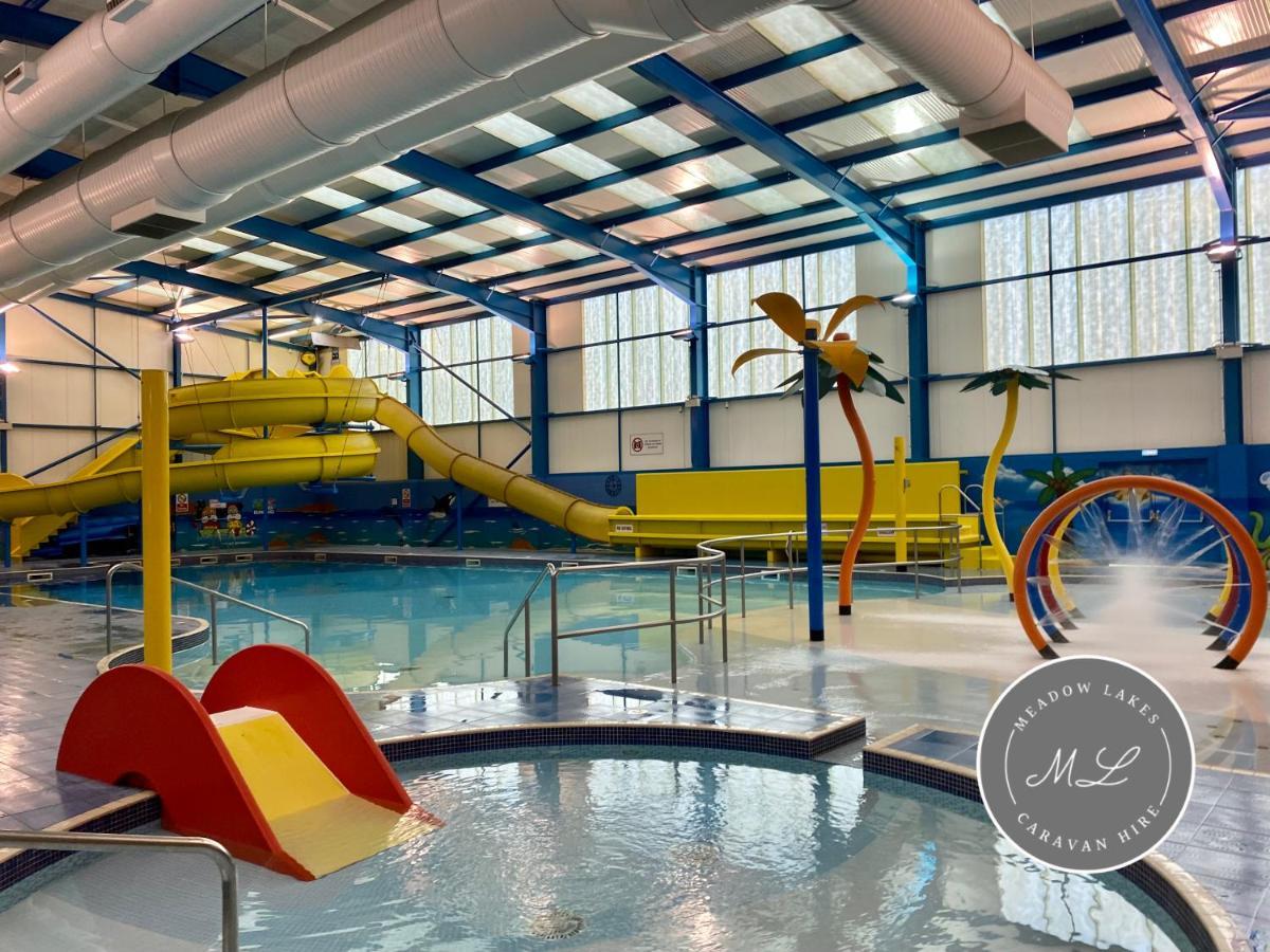 Palm Grove 181- Golden Palm - Pet Friendly, Wifi, Central Heating, Bed Linen - Meadow Lakes Caravan & Lodge Hire Чапел-Сент-Леонардс Экстерьер фото